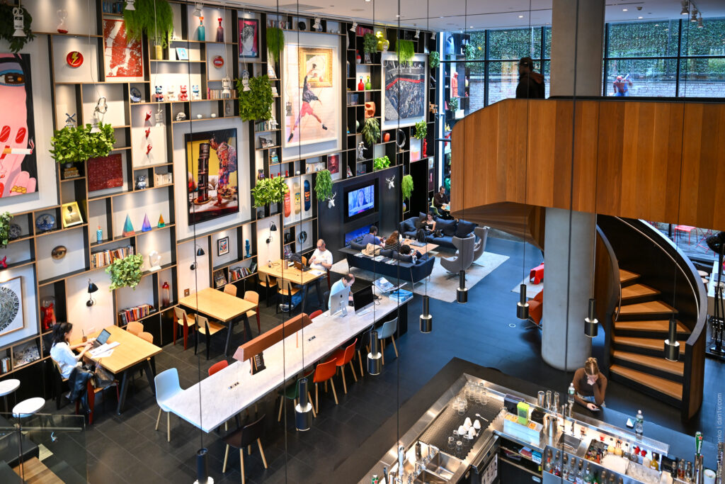 Отель Ситизен М
/ CitizenM New York Bowery