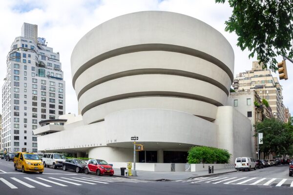 Музей Соломона Гуггенхайма (Solomon R. Guggenheim Museum) в Нью-Йорке