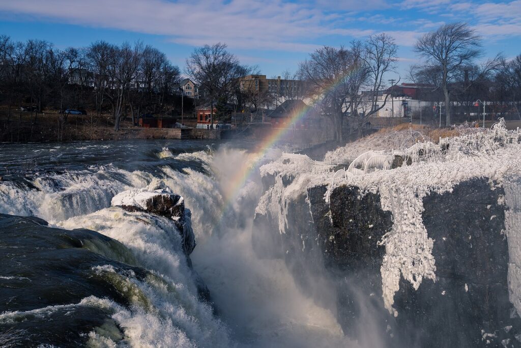 Радуга над водопадом Грейт-Фолс на реке Пассаик (Great Falls, Passaic River)