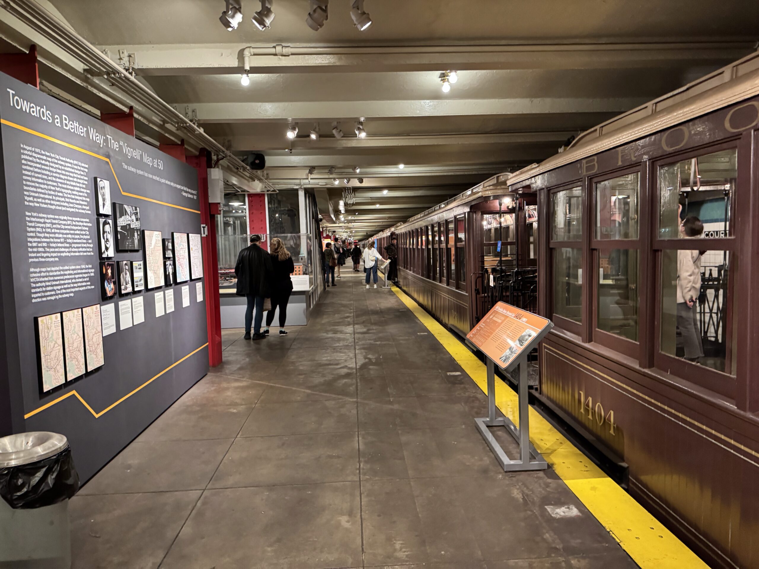 Транспортный музей Нью-Йорка (New York Transit Museum)