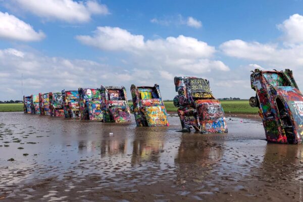 Ранчо Кадиллаков (Cadillac Ranch) Ранчо Кадиллаков (Cadillac Ranch)