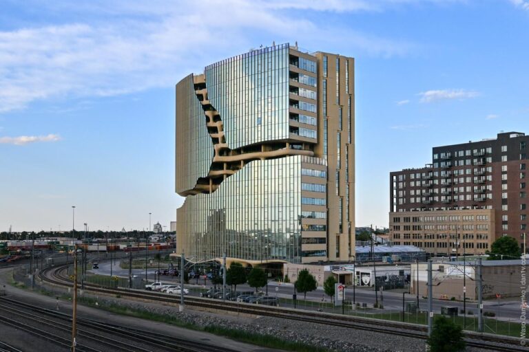 Невероятный жилой комплекс One River North в Денвере