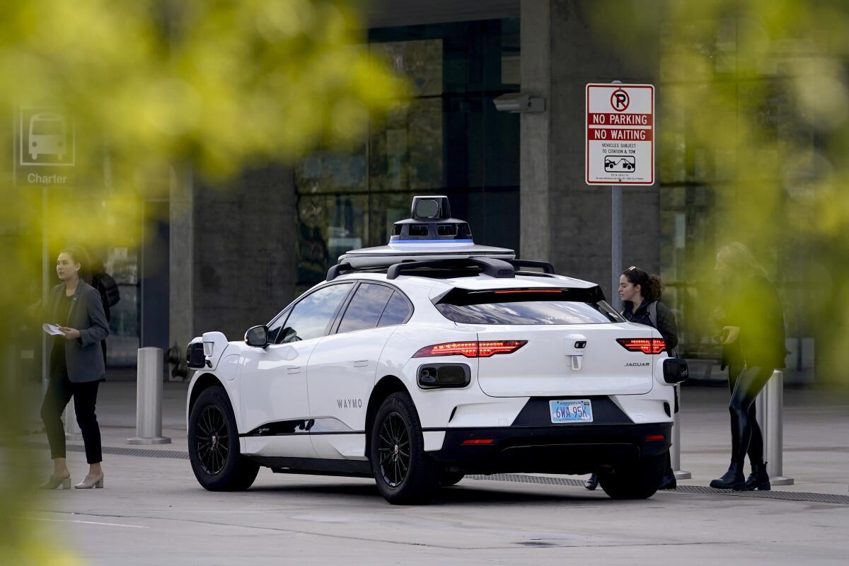 Беспилотные такси Waymo выходят на улицы Нью-Йорка
