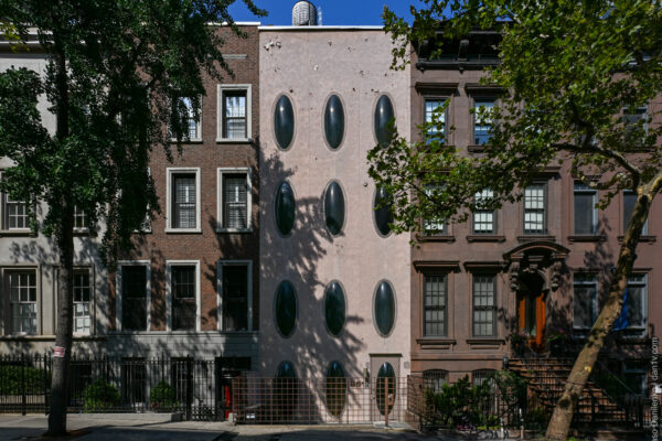 «Дом-пузырь» (Bubble House), 251 East 71st