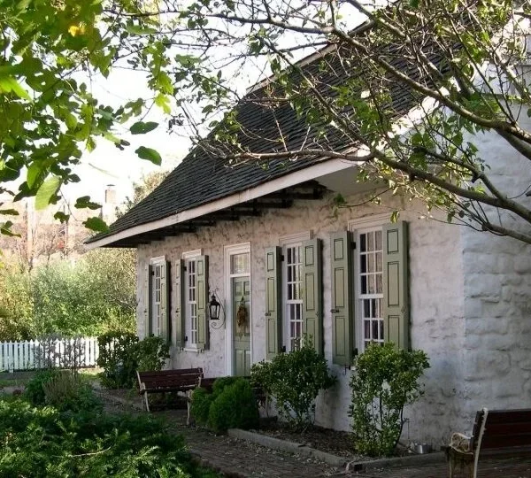 Дом Вандер-Энде-Ондердонк (Vander Ende-Onderdonk House Museum) в Нью-Йорке