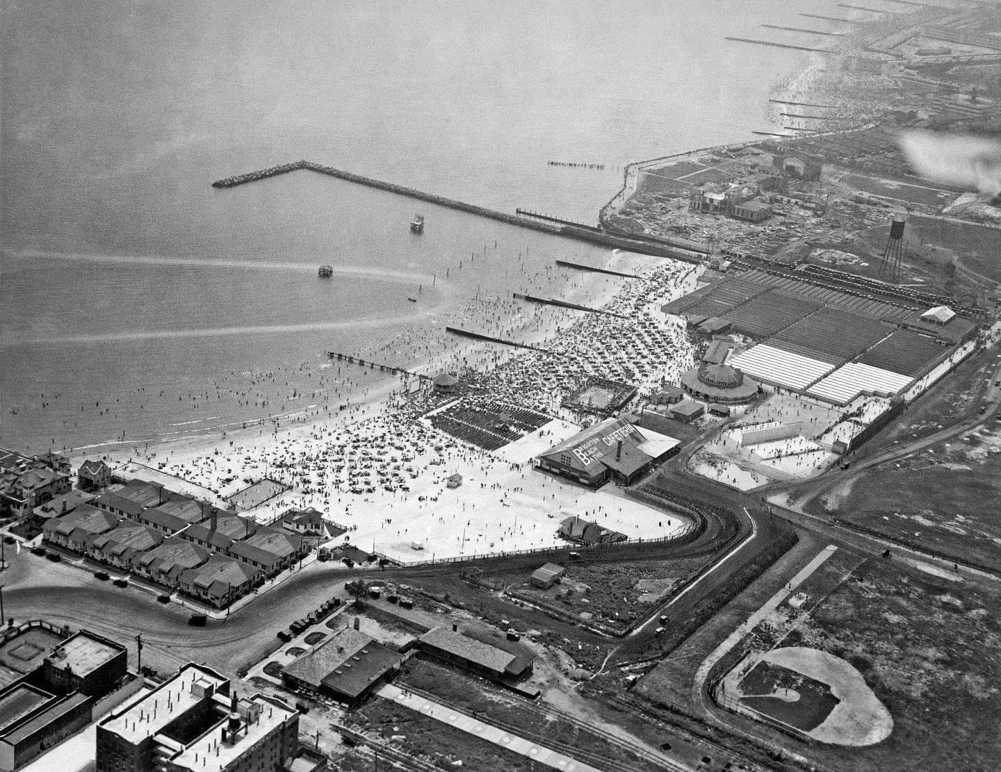 Фото: Брайтон-бич сто лет назад, 1925 год