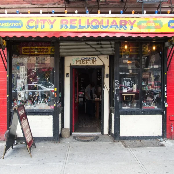 The City Reliquary Museum или Музей городских реликвий в Нью-Йорке