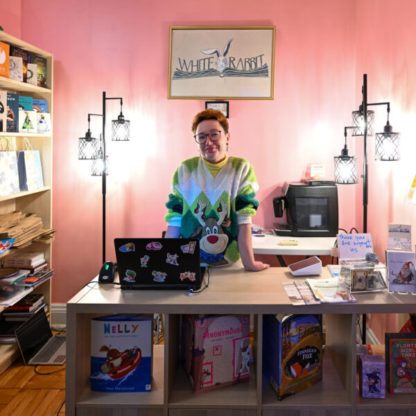 Книжный магазин Белый Кролик (White Rabbit’s Books) в Нью-Йорке