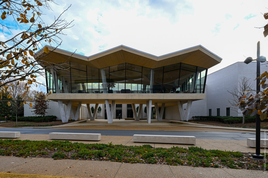 Музей изящных искусств штата Арканзас | Arkansas Museum of Fine Arts (AMFA)