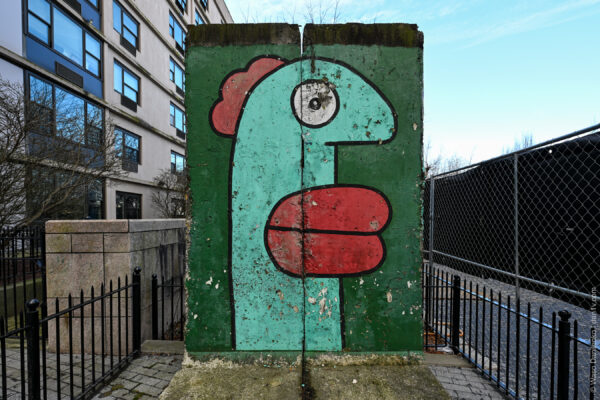 Берлинская стена в Нью-Йорке