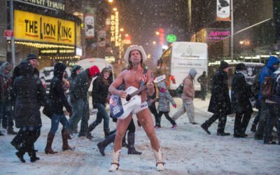 Голый ковбой (Naked Cowboy) на Таймс-сквер