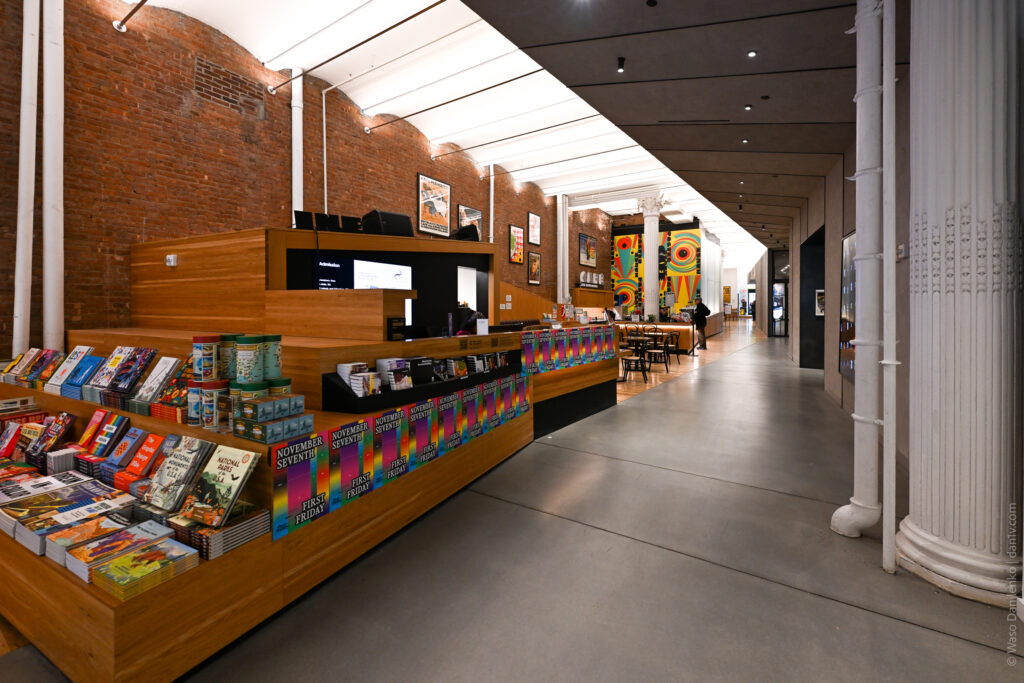 Дом плаката Poster House в Нью-Йорке