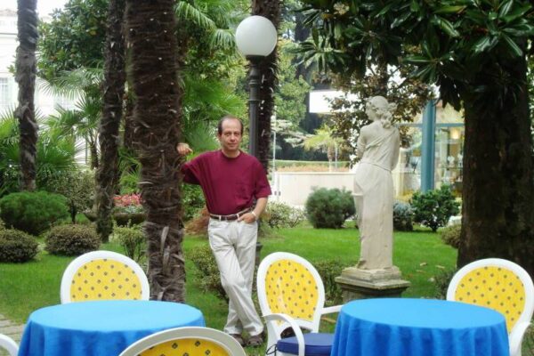 Евгений Ушомирский — профессиональный гид по Нью-Йорку.