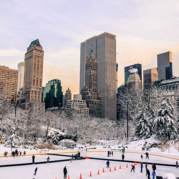 Каток Волман (Wollman Rink) в Центральном парке Нью-Йорка