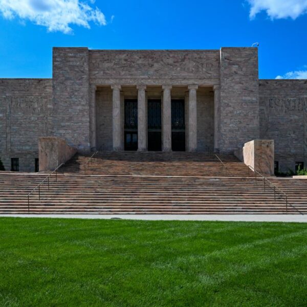 Джослин Арт Мьюзиум (Joslyn Art Museum) в штате Небраска