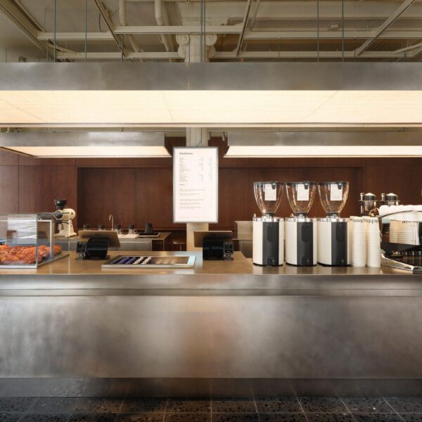 Новая локация культовой кофейни —WatchHouse Park Ave South