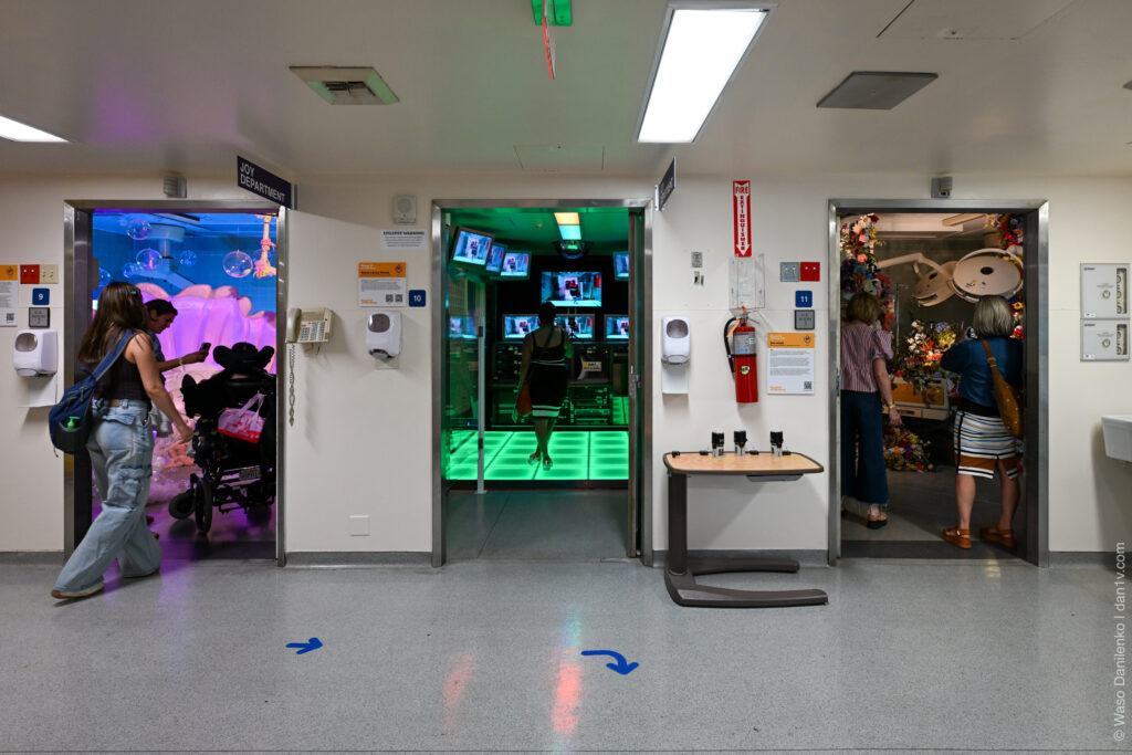 Поп-ап музей Hospital of Emotions в старейшей больнице Лос-Анджелеса